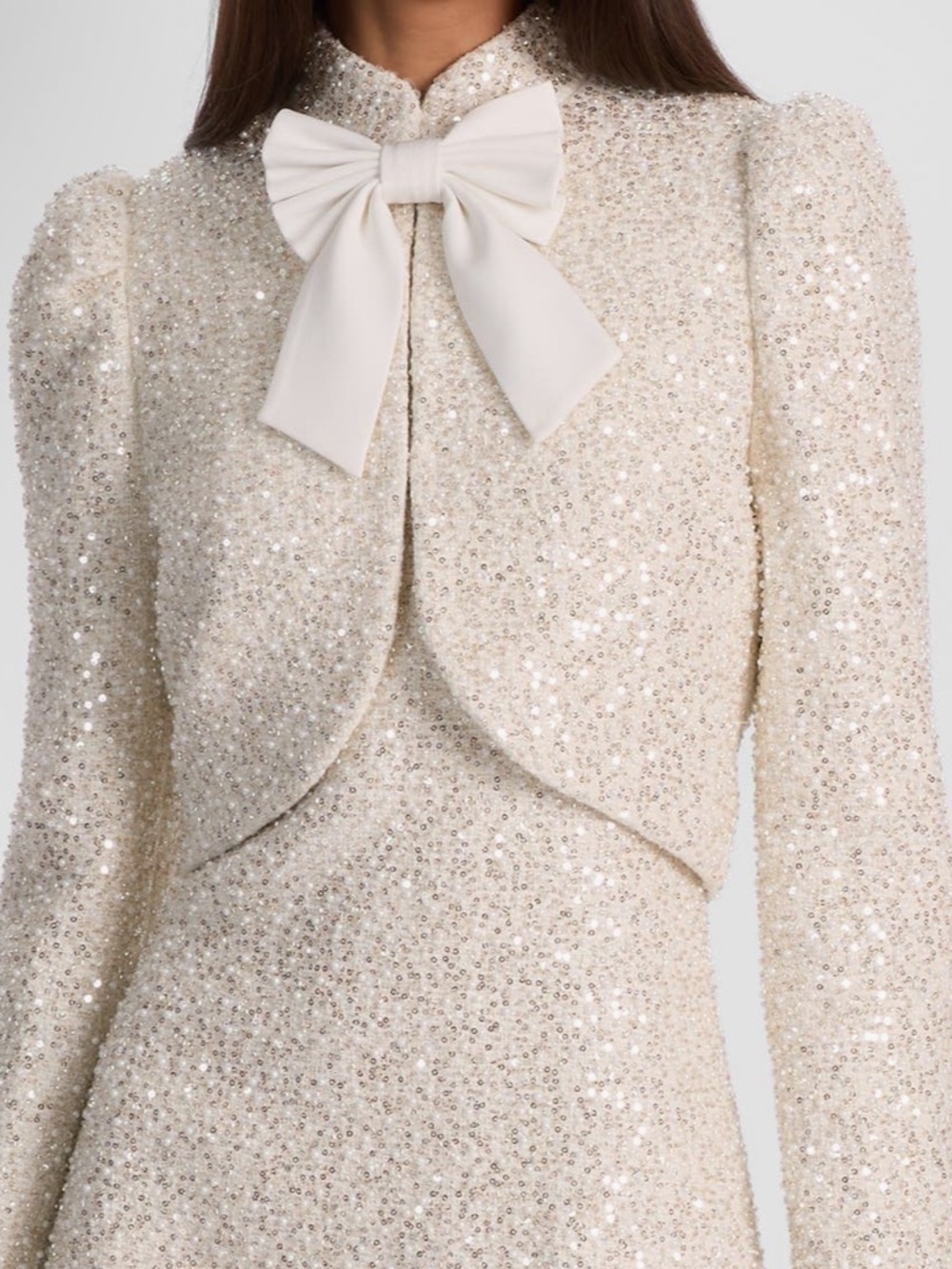 Alice + Olivia
Ilaria Sequin & Bead
Embellished Crop - Picture 16 of 16